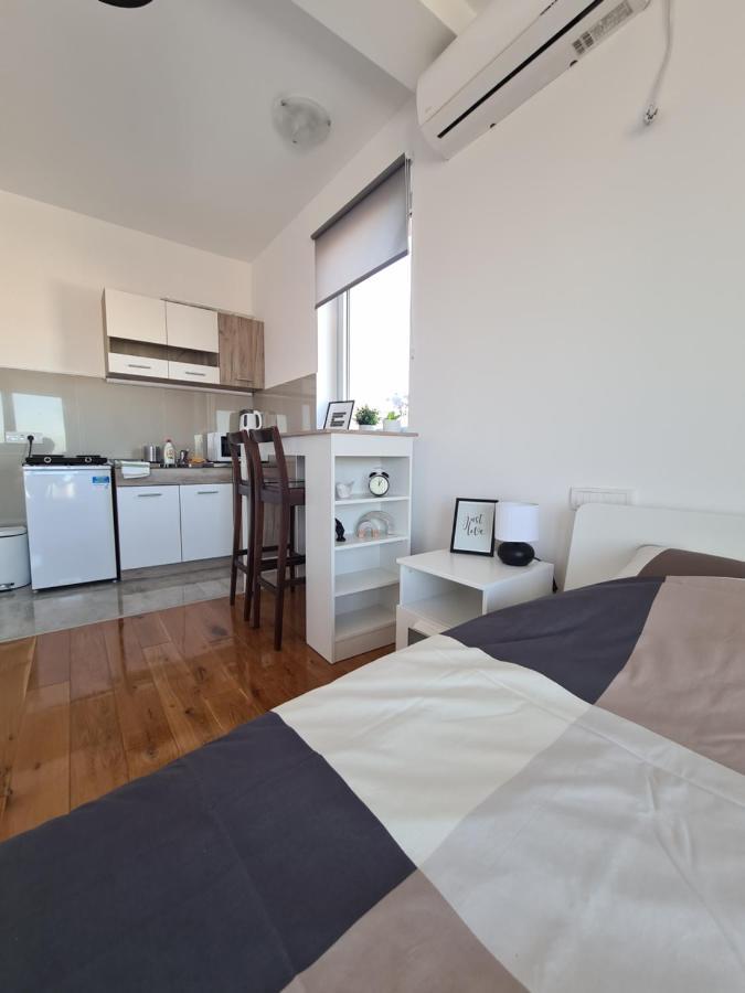 Jordan Apartment - City Center Belgrado Buitenkant foto