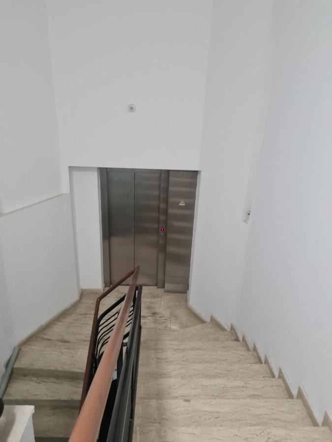 Jordan Apartment - City Center Belgrado Buitenkant foto