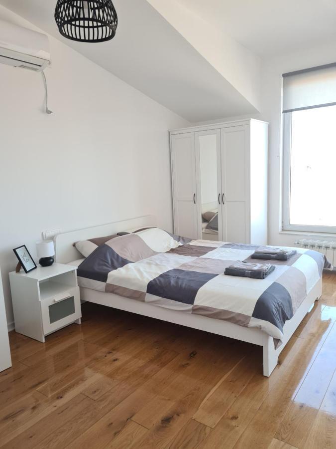 Jordan Apartment - City Center Belgrado Buitenkant foto